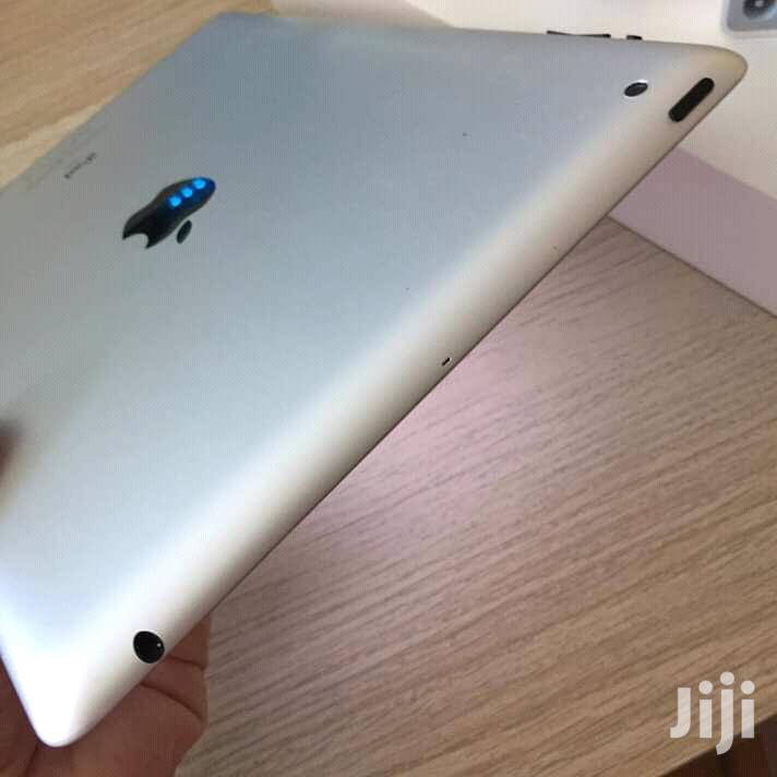 Apple iPad 2 Wi-Fi 16 GB Silver
