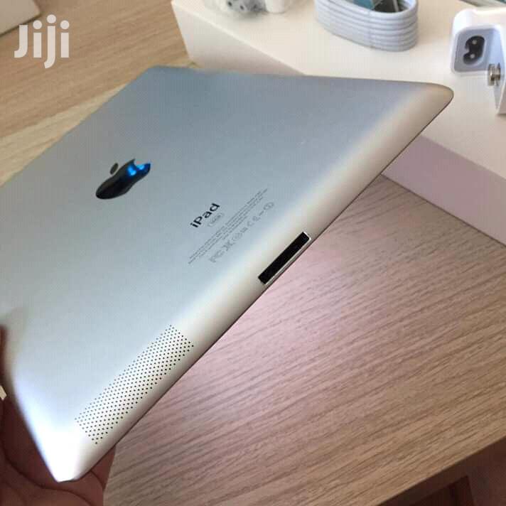 Apple iPad 2 Wi-Fi 16 GB Silver