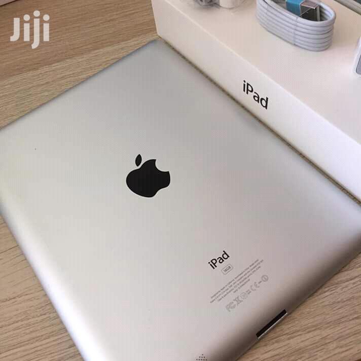 Apple iPad 2 Wi-Fi 16 GB Silver