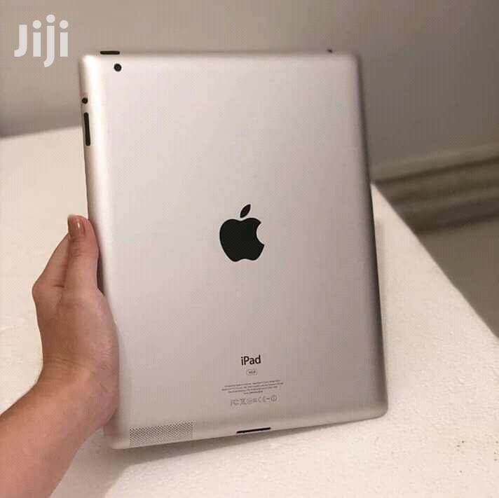 Apple iPad 2 Wi-Fi 16 GB Silver