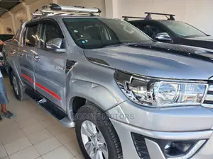Toyota Hilux 2017 Silver