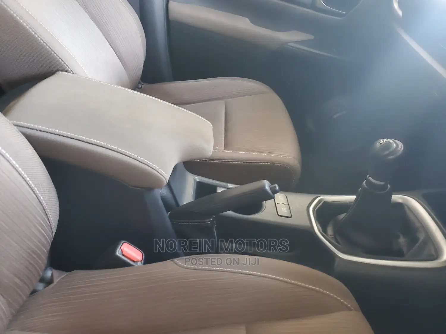 Toyota Hilux 2017 Silver