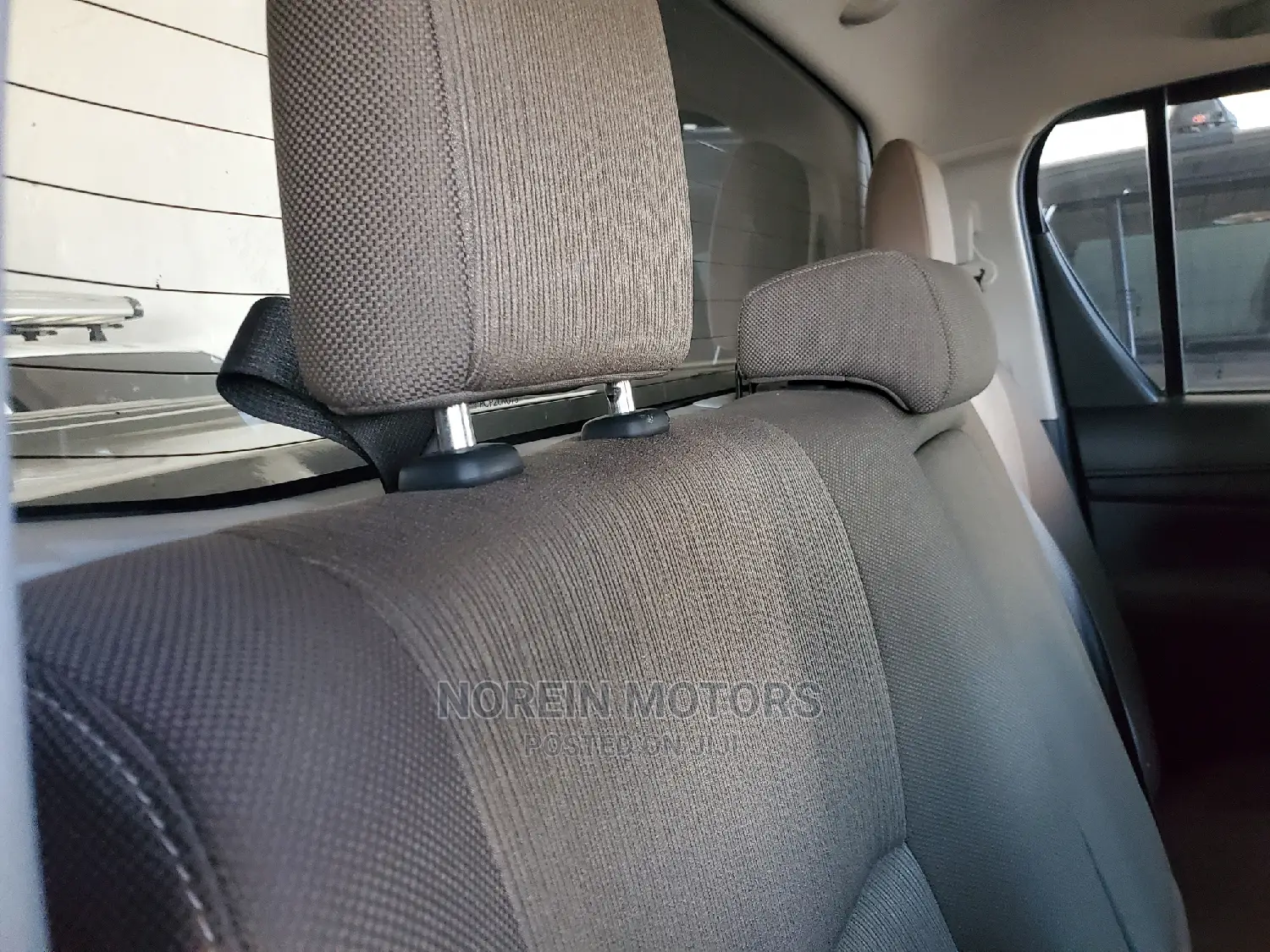 Toyota Hilux 2017 Silver