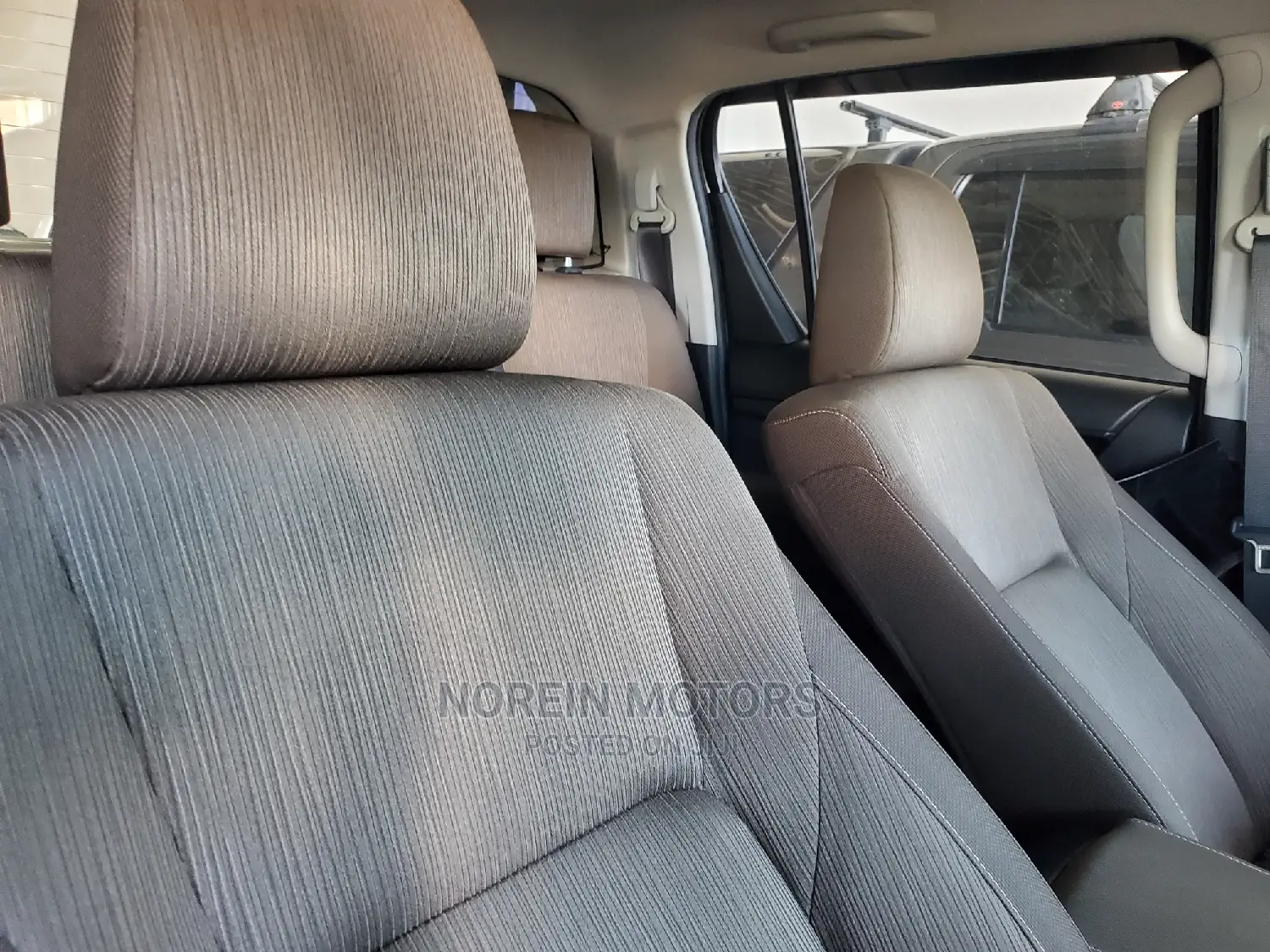Toyota Hilux 2017 Silver