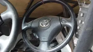 Steering Wheel With Airbag Kluger 2009