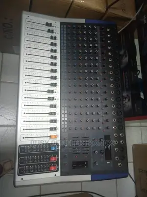 16 Ch Pro Mixer