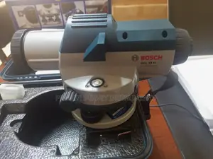 Bosch Gol 32D Dumpy Level Set (Complete With Accessories)