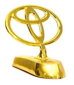 Gold Toyota Bobnet Stand Logo