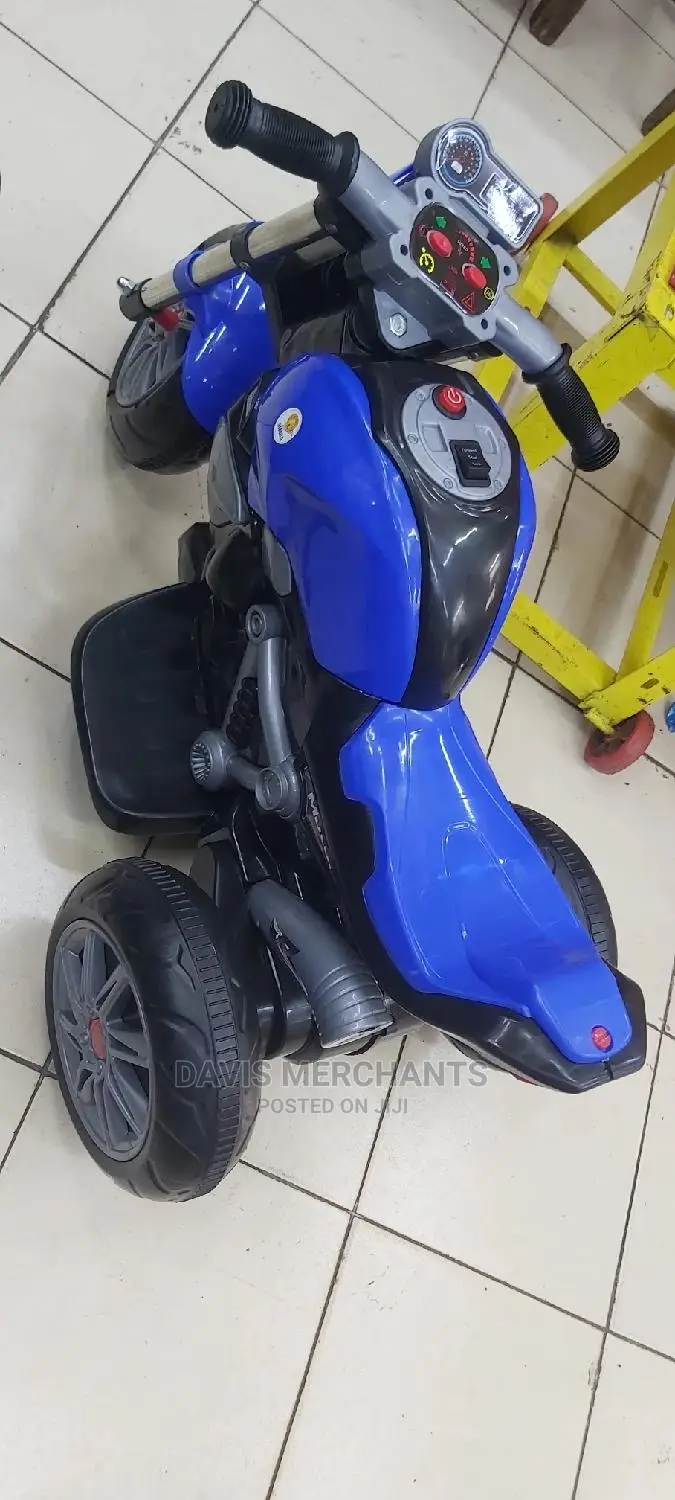 Electric Toy Car With Both Front and Reverse Gear