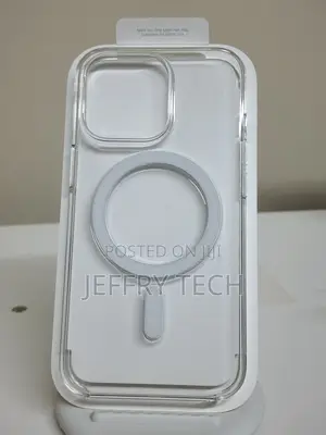 Apple Clear Case With Magsafe for iPhone 13 Pro