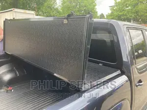 Ford Ranger MK6 (16-19) Tri-fold Hard Tonneau Cover