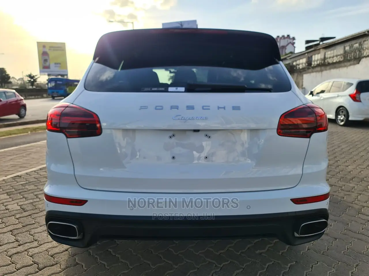 Porsche Cayenne 2015 Ivory
