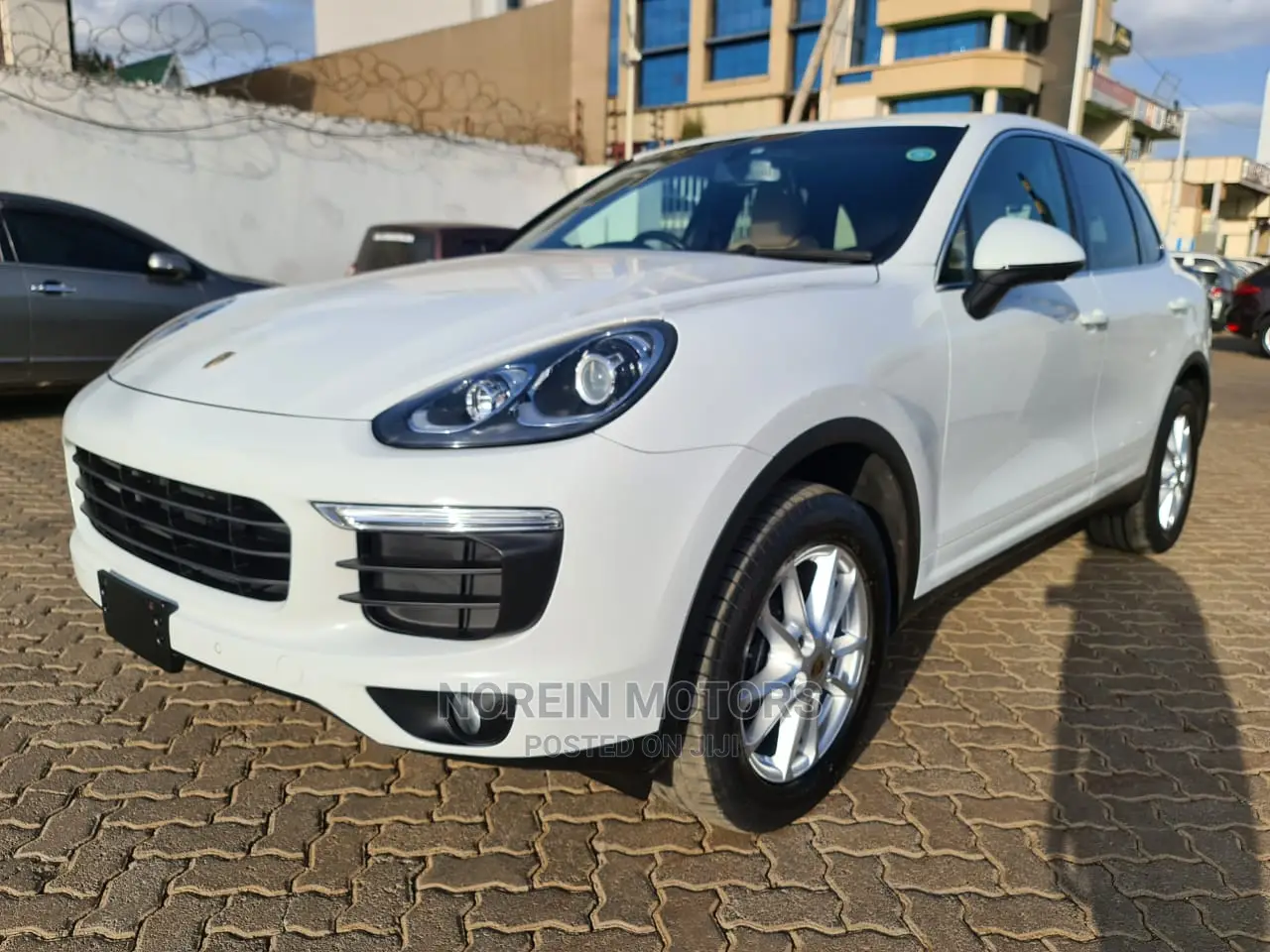 Porsche Cayenne 2015 Ivory