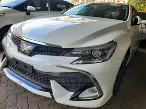 Toyota Mark X 2015 Off white