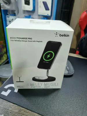 Belkin BOOST CHARGER PRO 2-in-1 Wirelesschargerstand/Magsafe