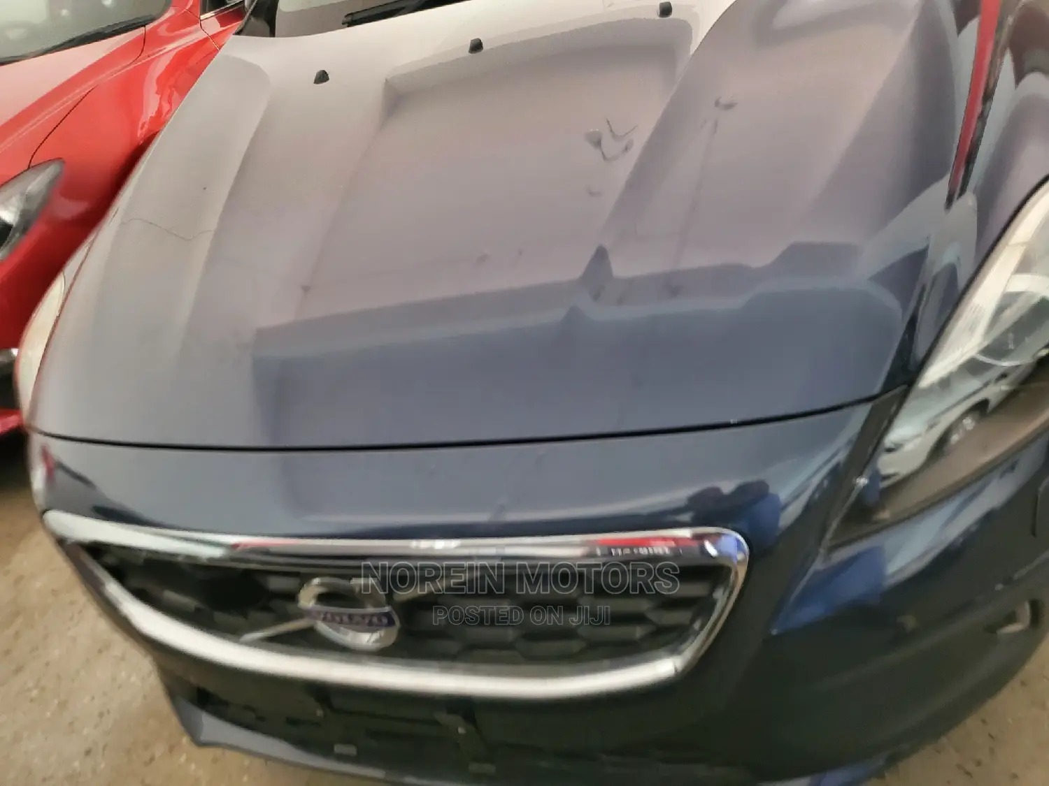 Volvo V40 2015 Purple