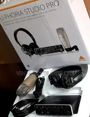 U Phoria Studio Pro Complete Recording Podcasting Bundle