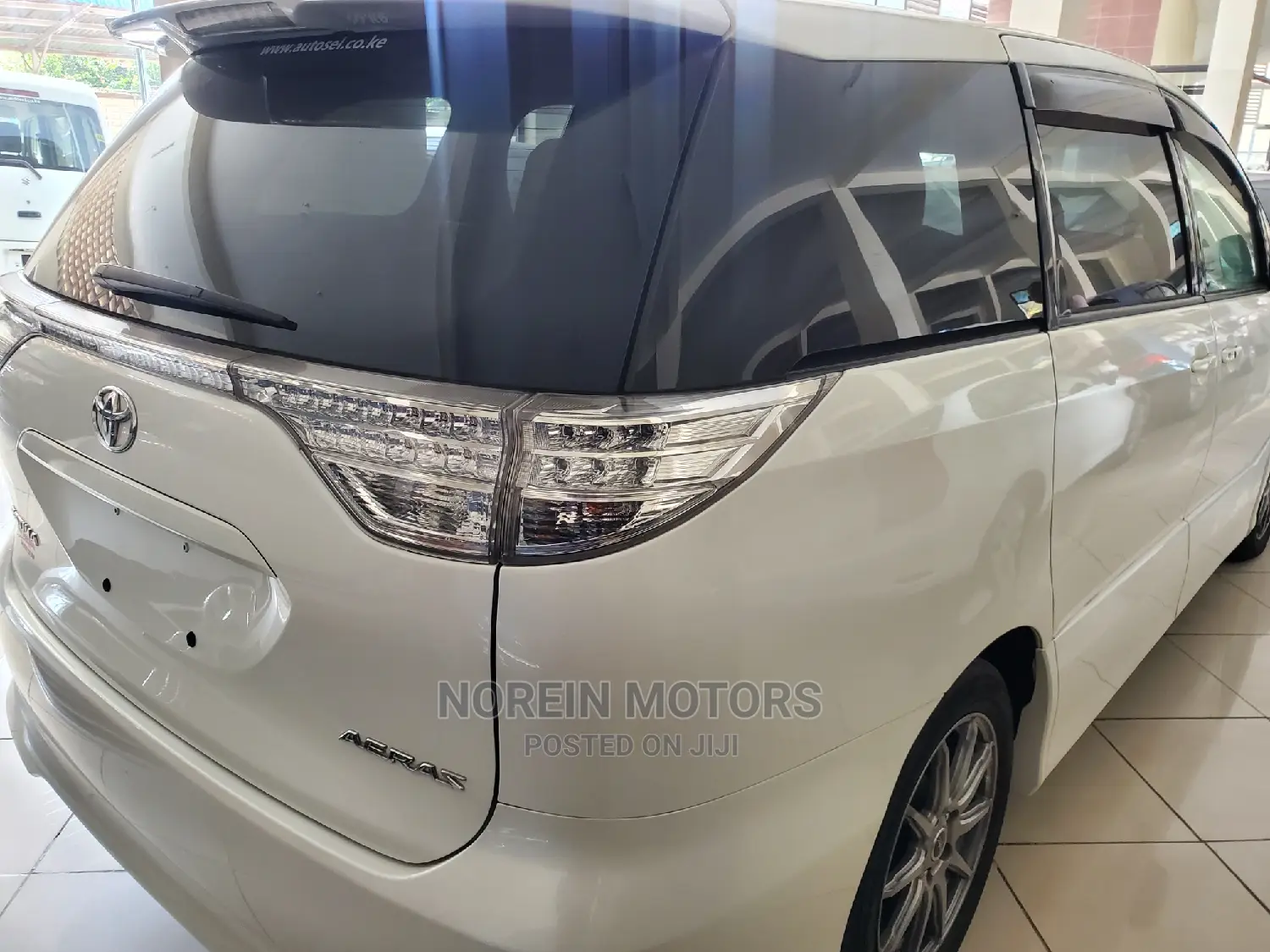 Toyota Estima 2015 Off White