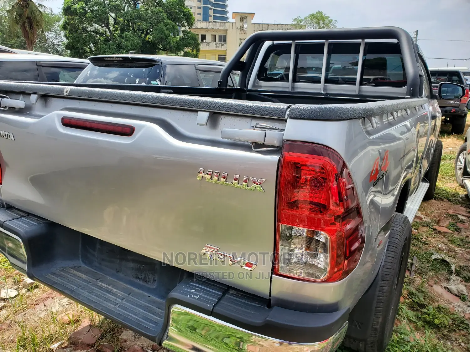 Toyota Hilux 2016 Silver