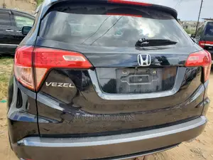 Honda Vezel 2016 Green