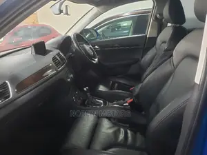 Audi Q3 2016 Blue