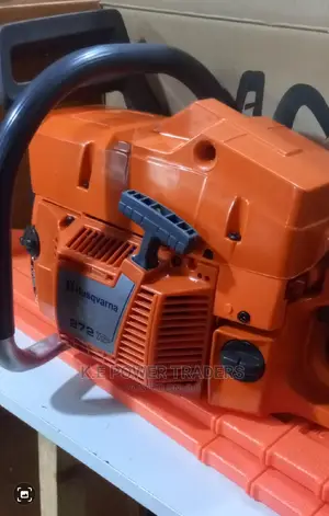 Petrol Powered Wood 272xp Husqvarna Powersaw