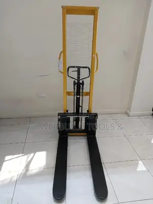 2tonne Manual Hydraulic Stacker.
