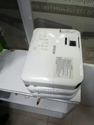 Ex-Uk EPSON Eb-10 Projector