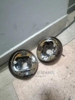 Toyota 100 /E90 Complete Backplate /Linings