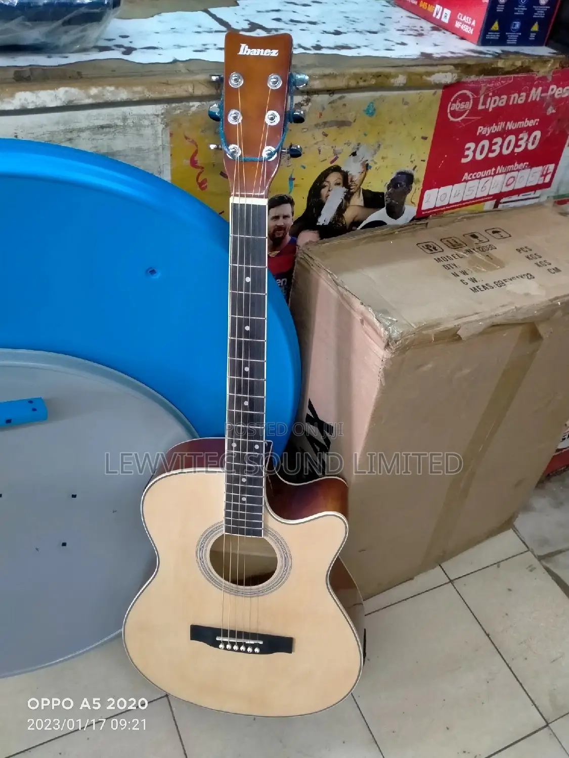 Medium Semi Guitar