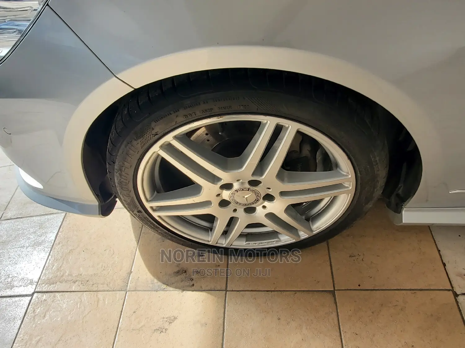 Mercedes-Benz E250 2011 Silver