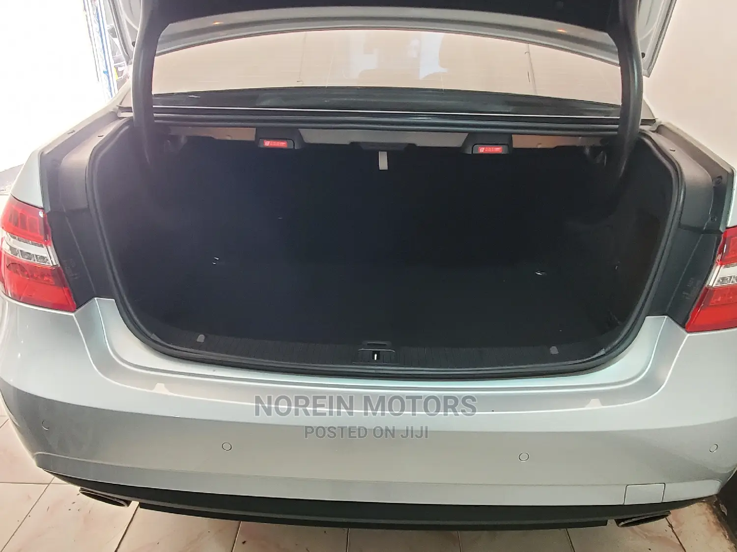 Mercedes-Benz E250 2011 Silver