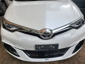 Toyota Auris 2016 Off White