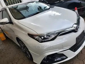Toyota Auris 2016 Off White