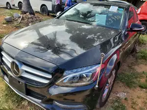 Mercedes-Benz C200 2015 Matt Black