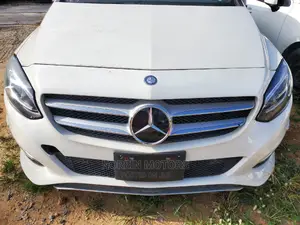 Mercedes-Benz B-Class 2015 Off White