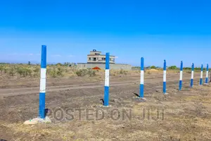 Plots Along the Eastern Bypass^ Cm
