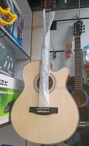 Acoustic Guitar Size 38