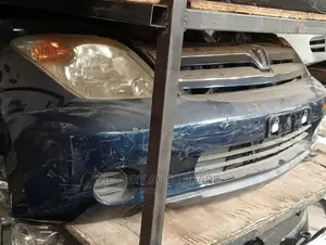 Toyota Ist 2005 Nosecut