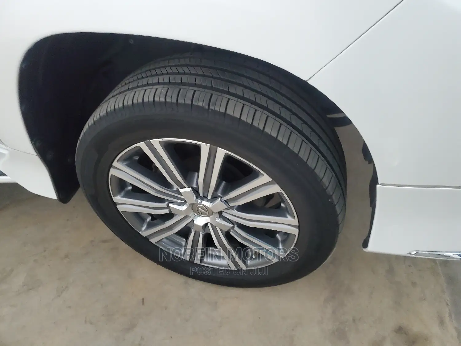 Lexus LX 2018 Pearl