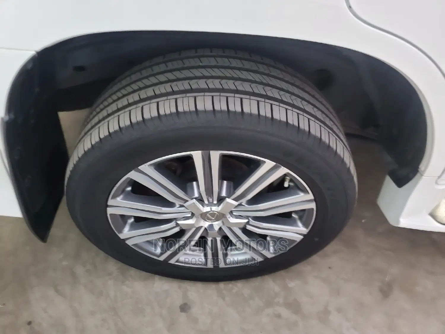 Lexus LX 2018 Pearl