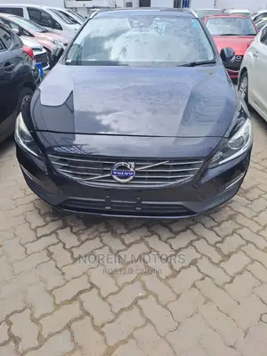 Volvo V60 2015 Black