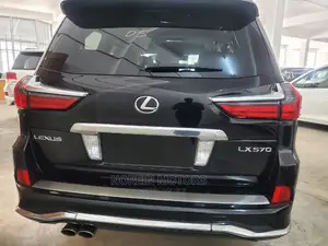 Lexus LX 2018 Matt Black