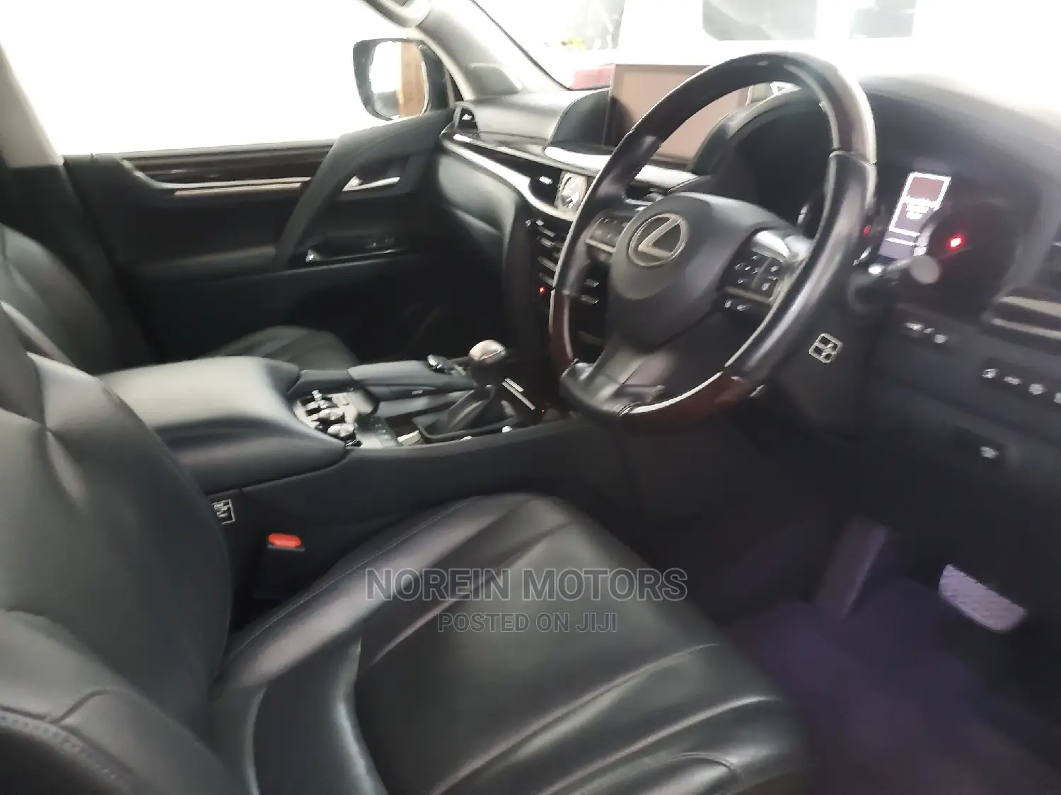 Lexus LX 2018 Matt Black
