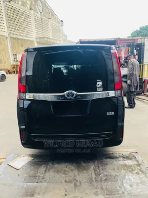 Toyota Noah 2015 Black