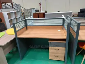 Modern One Way Workstation