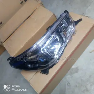Headlamp Toyota Hilux Vigo Revolution/Revo 2015