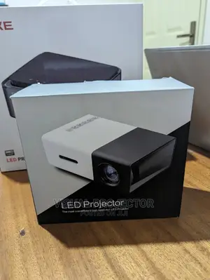 Mini Projector ( New ) Yg300