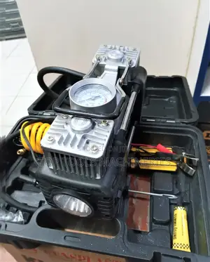 Dera 150PSI Air Compressor Portable DC 12V