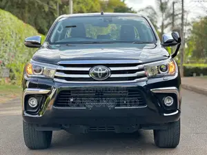 Toyota Hilux 2018 Black